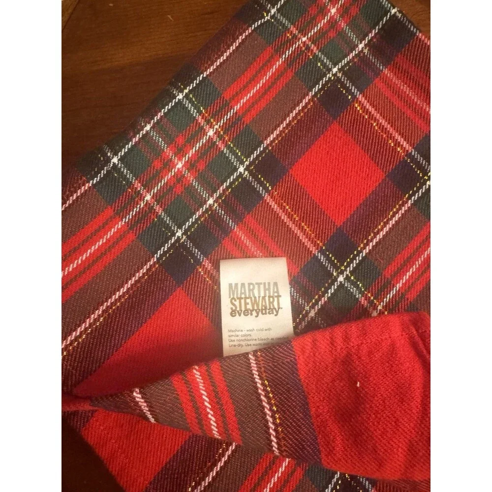 VTG Martha Stewart Everyday Tartan w/gold Christmas Tablecloth 47”x48” Red